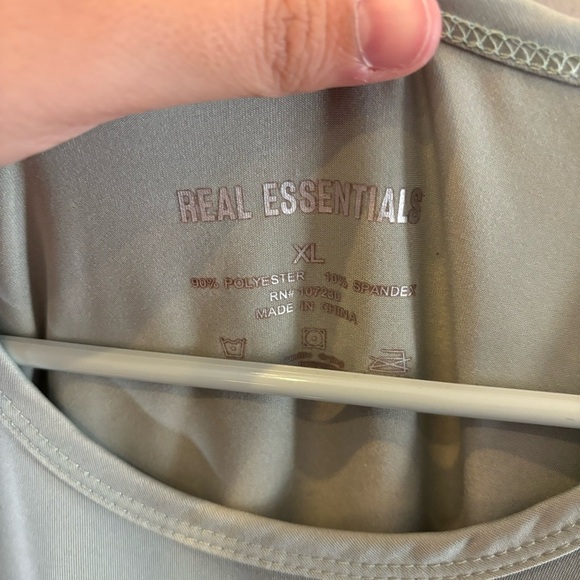 real essentials athletic tee - Picture 4 of 4